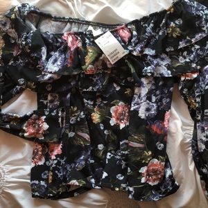 Off the shoulder florar shirt